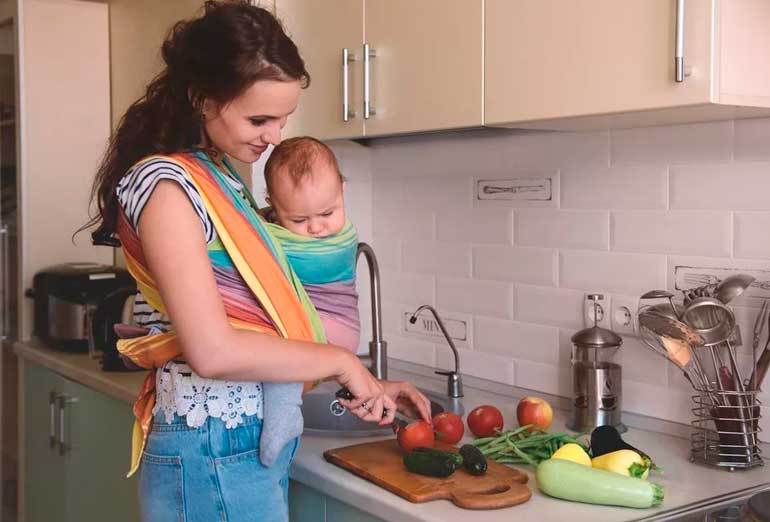 feeding a nursing mom