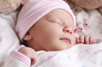 newborn baby does not sleep during the day