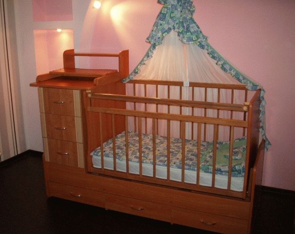 Convertible bed