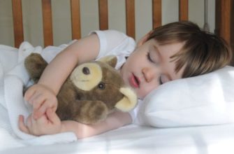 How to teach a child to sleep in his crib