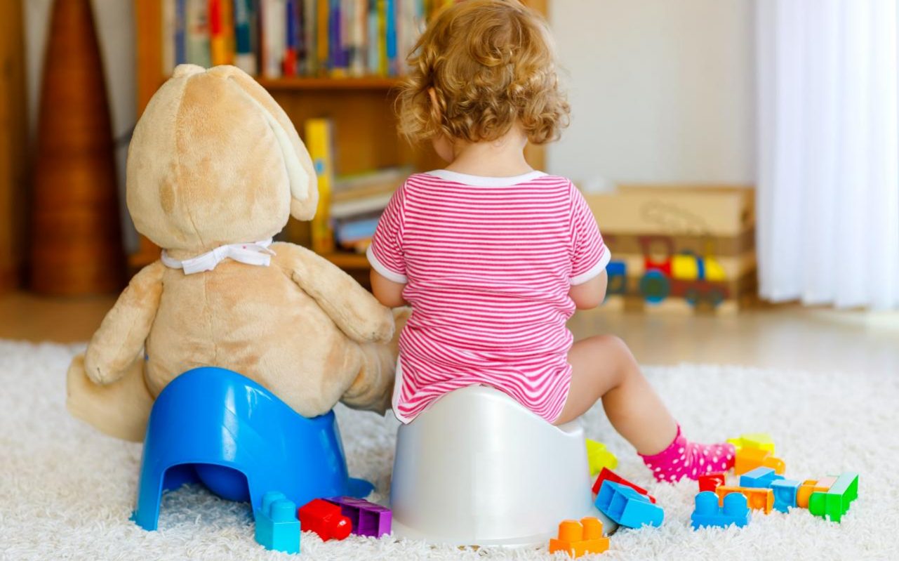 teach baby walk on potty