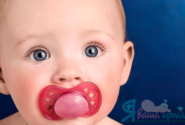 wean a baby to suck a pacifier
