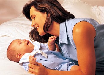 4 month baby development