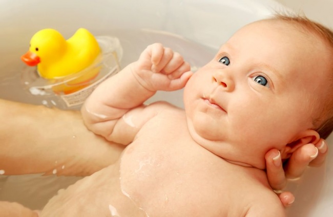 bathing a newborn