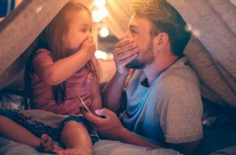 dad with daughter