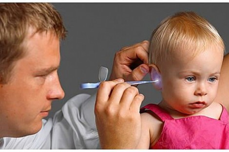 foreign bodies in the nose and ears of the child