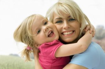 mom loves baby