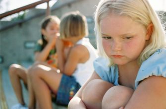 the child is not friends with anyone