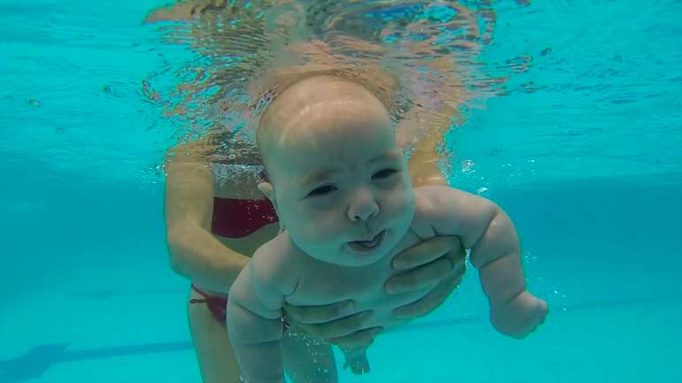 baby dives