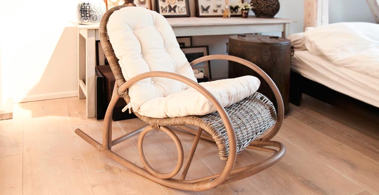 Rocking chair from a rod