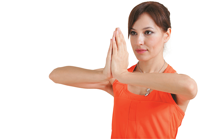 Exercise Prayer. You should sit on a chair with your back straight, or stand up. The palms are folded at chest level with the fingers up, the elbows are spread apart. The lower parts of the palms press against each other with force, due to which the muscles are tensed, which protect the mammary glands from sagging. The exercise is repeated 10-30 times. In each approach, you need to count to thirty, then relax the muscles.