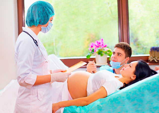 partner birth with a husband