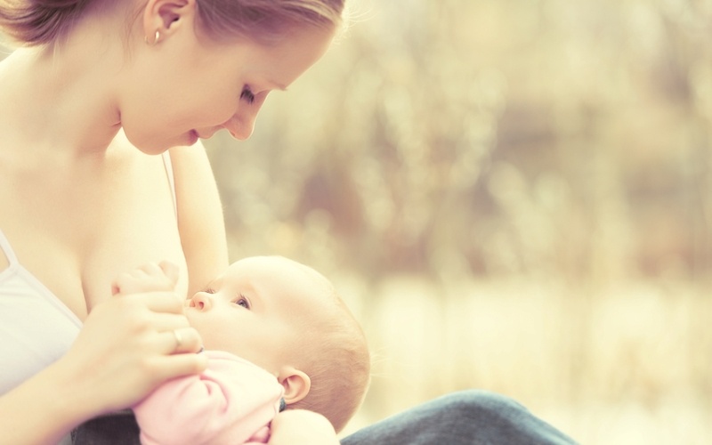 feed the baby on demand