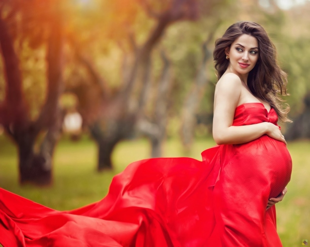 maternity clothes