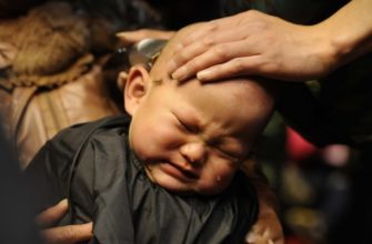 whether to cut the child's bald head per year