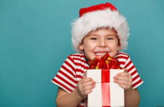 give a child a gift for the new year if he behaved badly or not