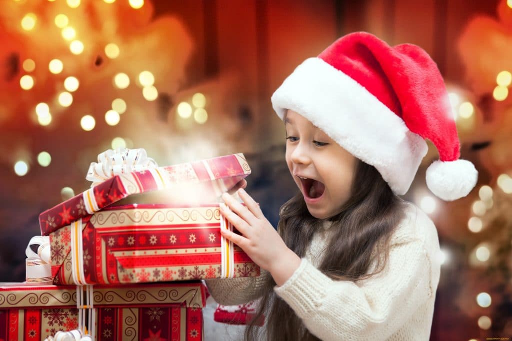 the child received a gift for the new year