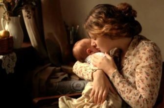 mom lulls the baby