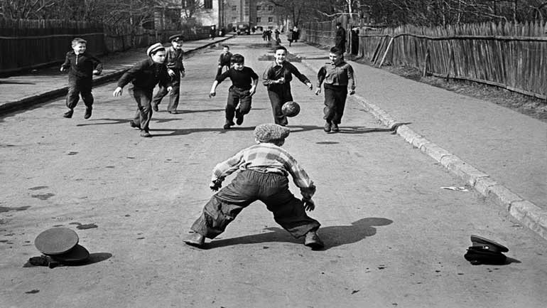 USSR games in the yard